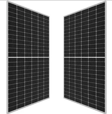 Zonnepaneel half gesneden polykristallijne cellen